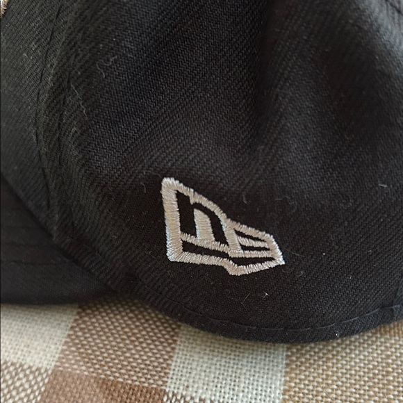 NFL Black and White Raiders Cap - Picture 3 of 4